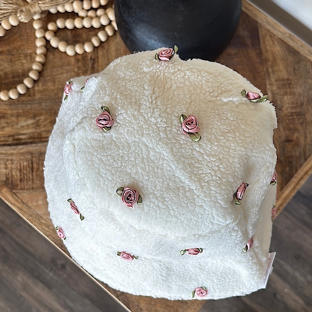 NWT🌹💕Pink Rosette Sherpa Bucket Hat 💕🌹 - Picture 4 of 9